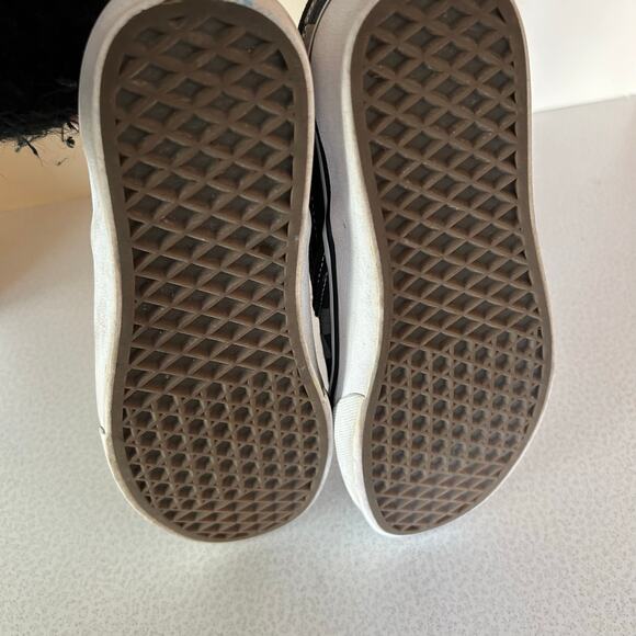 Vans Checkered Slip On Skater Shoes Beach Surfer Black Size Men’s 6.0 Women 7.5 - Picture 2 of 7